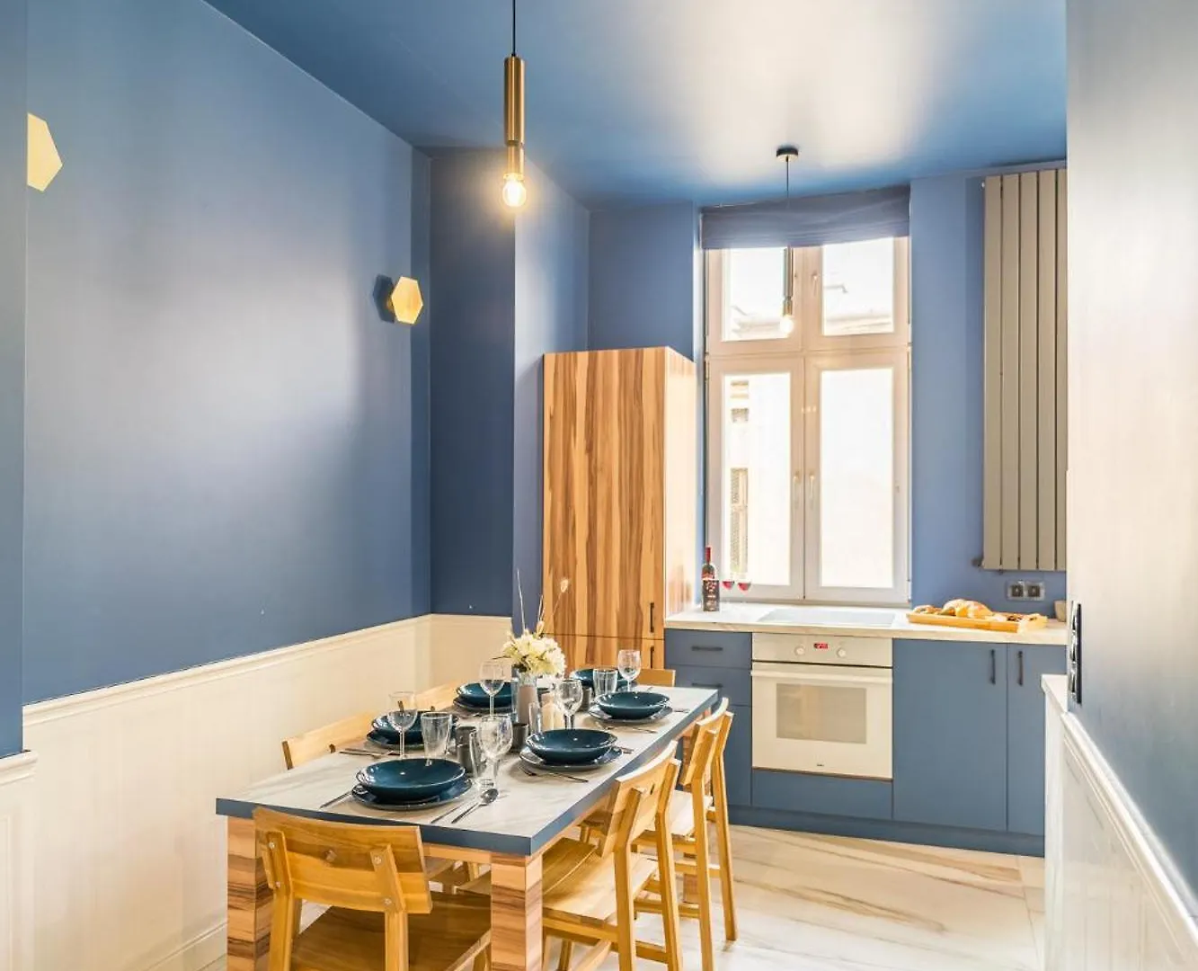Wrzesinska Apt - Balcony, Workspace, Top Location - By Rentujemy Krakow Poland