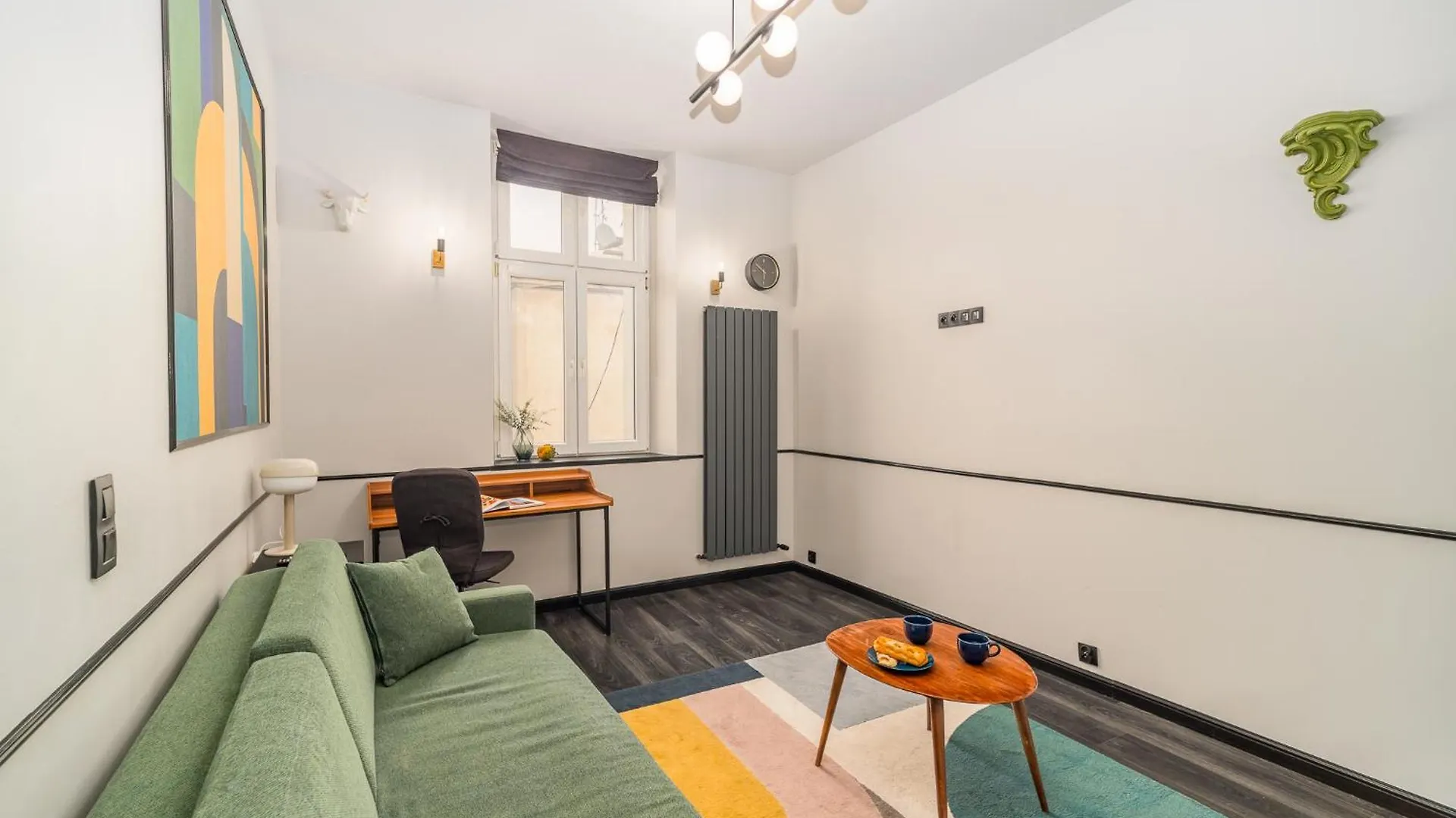 Wrzesinska Apt - Balcony, Workspace, Top Location - By Rentujemy Krakow Apartment