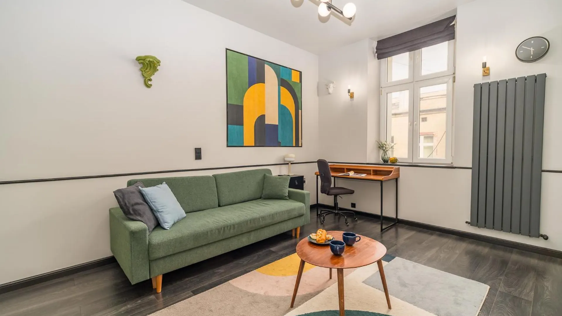 Wrzesinska Apt - Balcony, Workspace, Top Location - By Rentujemy Krakow 0*,