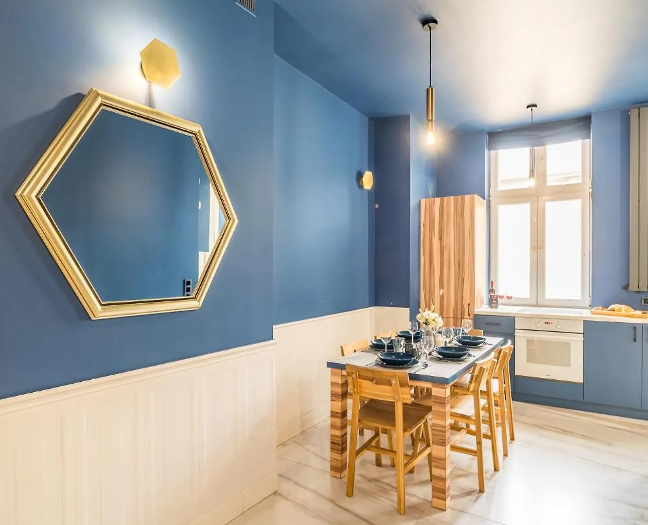 Apartment Wrzesinska Apt - Balcony, Workspace, Top Location - By Rentujemy Krakow