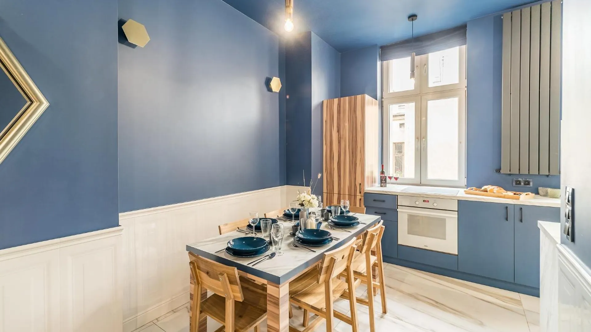 Wrzesinska Apt - Balcony, Workspace, Top Location - By Rentujemy Krakow